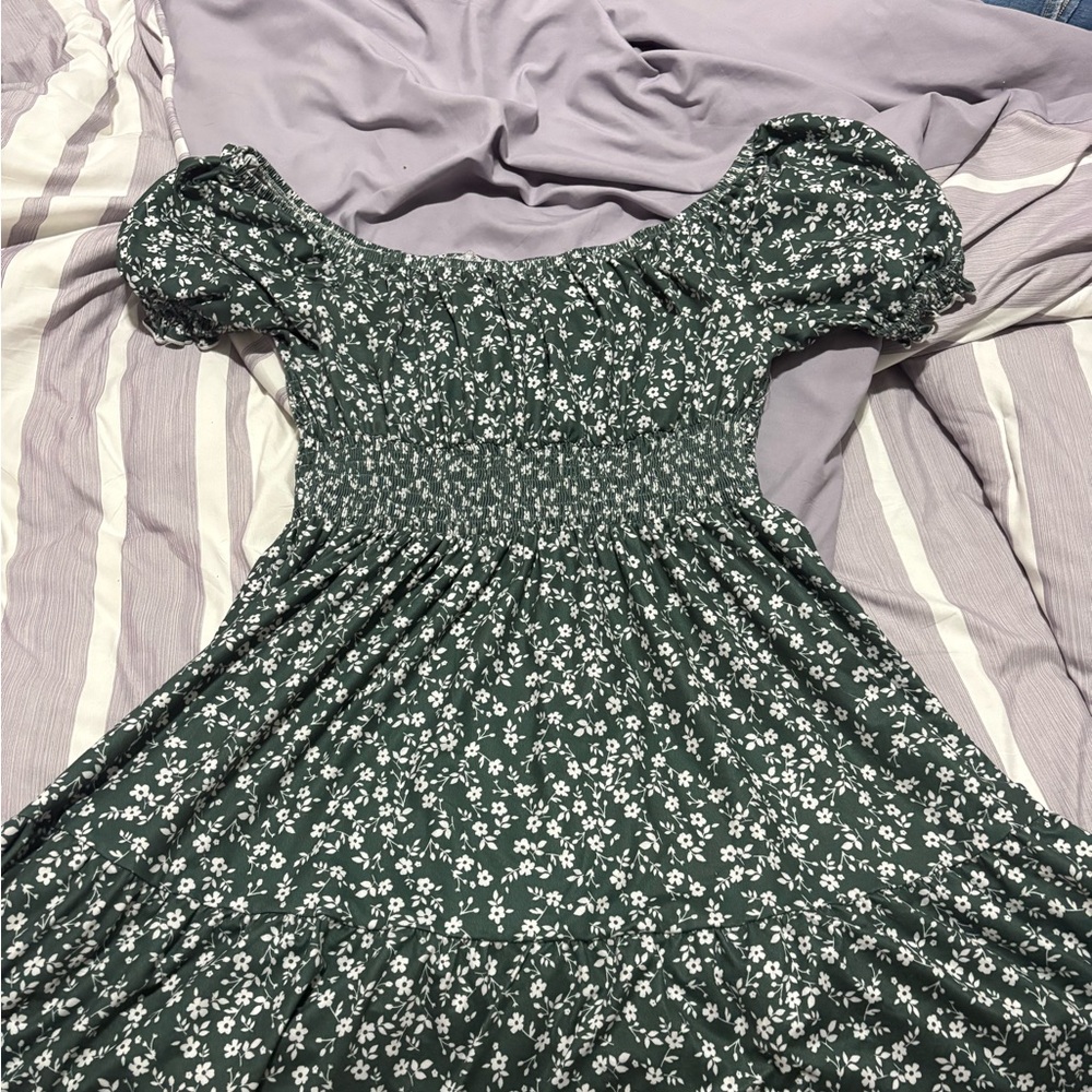 Floral Green Puff Sleeve Dress